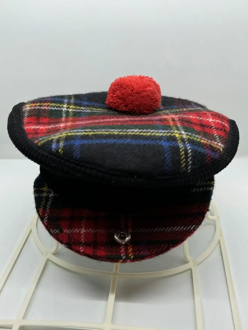 Lochcarron of Scotland Ireland Plaid Multi Color Beret Hat 100% New Wool